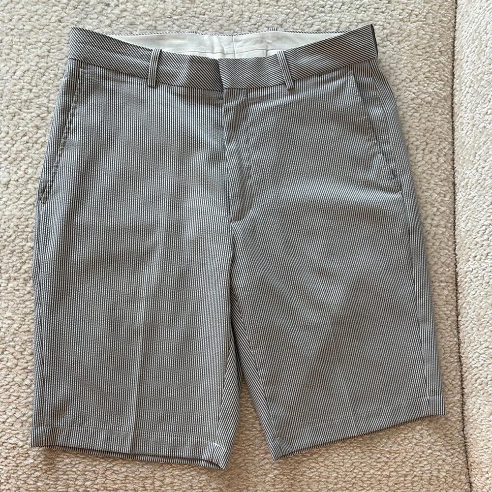 Walter Hagen Gray & White Stripe Golf Shorts